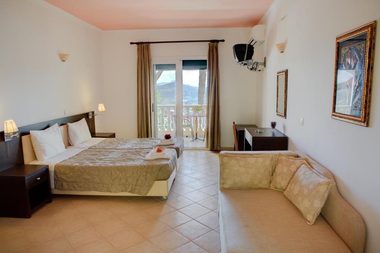 Zeus Throne II Lejlighedshotel Afión Eksteriør billede