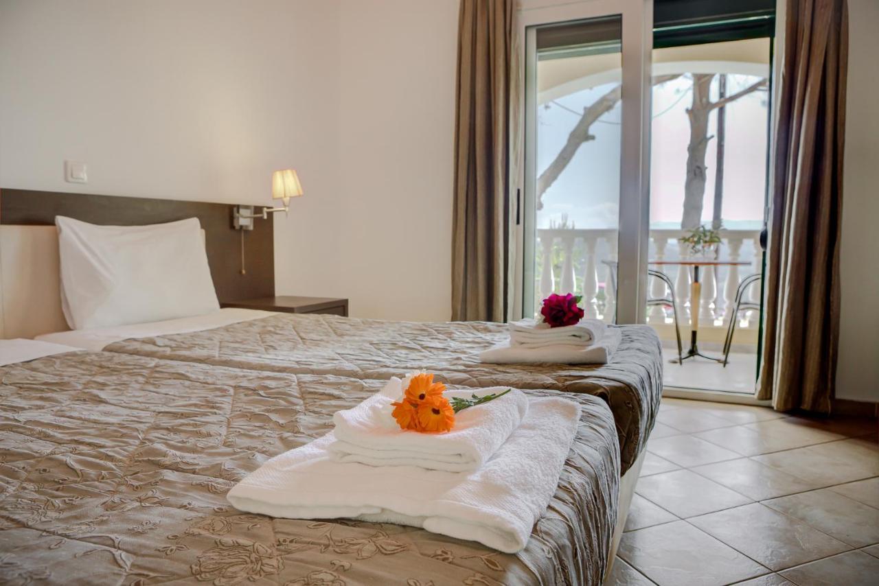 Zeus Throne II Lejlighedshotel Afión Eksteriør billede