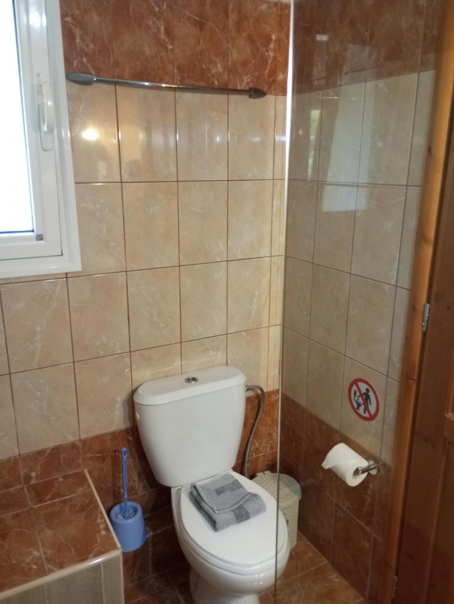 Zeus Throne II Lejlighedshotel Afión Eksteriør billede